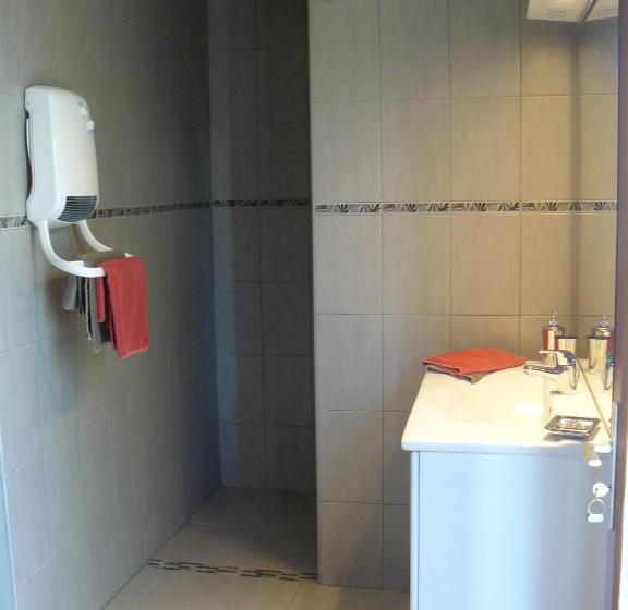 اتاق استاندارد با تخت بزرگ, B&b La Grande Dame
