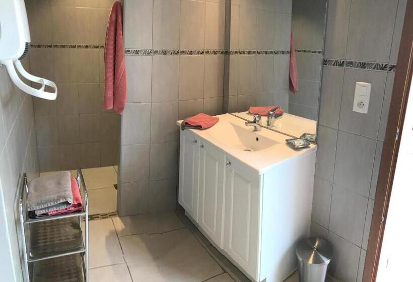 اتاق استاندارد با تخت بزرگ, B&b La Grande Dame