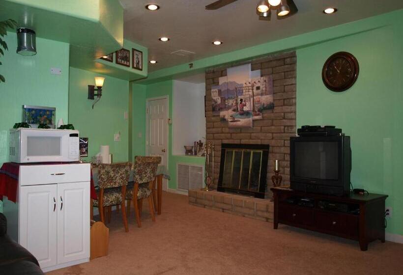 سوییت خانوادگی, Chisolm Trail Villa