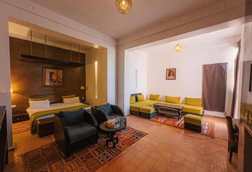 سوییت سوپریور, Kasbah Agounsane