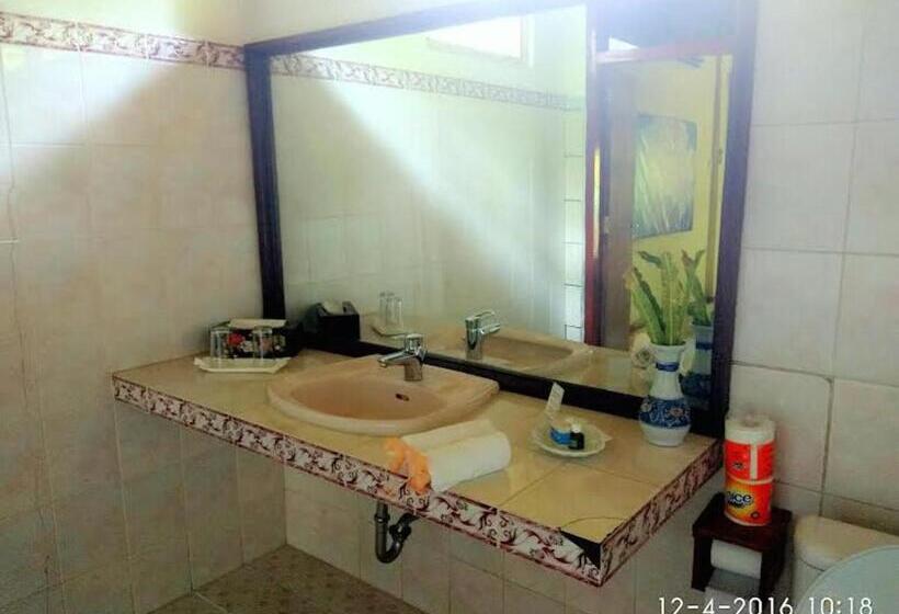 اتاق استاندارد با چشم‌انداز باغ, Sea World Club Beach Resort & Dive Center