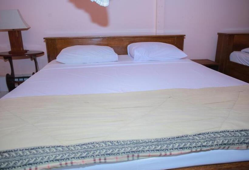 اتاق استاندارد با چشم‌انداز باغ, Sea World Club Beach Resort & Dive Center