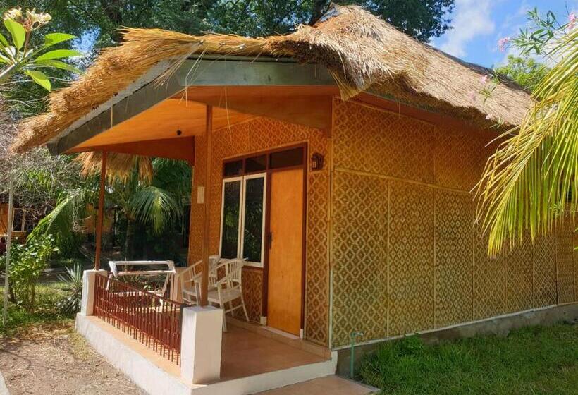 اتاق سوپریور با چشم‌انداز باغ, Sea World Club Beach Resort & Dive Center