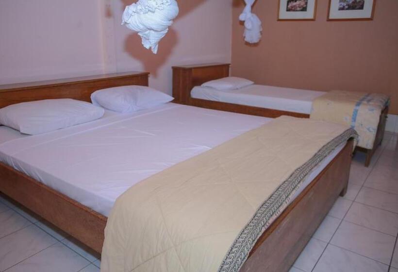اتاق استاندارد سه تخته با چشم‌انداز باغ, Sea World Club Beach Resort & Dive Center