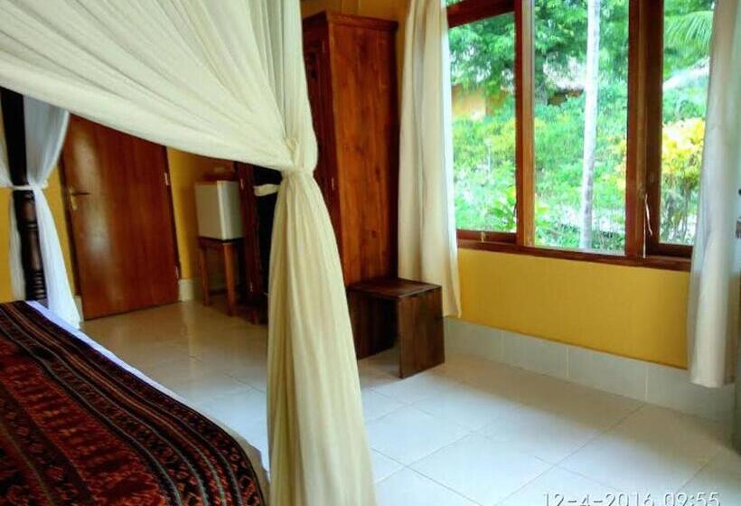 اتاق استاندارد سه تخته با چشم‌انداز باغ, Sea World Club Beach Resort & Dive Center