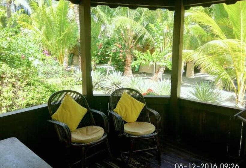 اتاق خانوادگی با چشم‌انداز دریا, Sea World Club Beach Resort & Dive Center