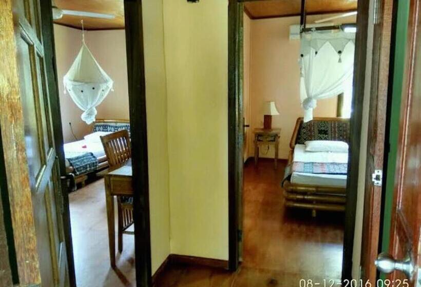 اتاق خانوادگی با چشم‌انداز دریا, Sea World Club Beach Resort & Dive Center