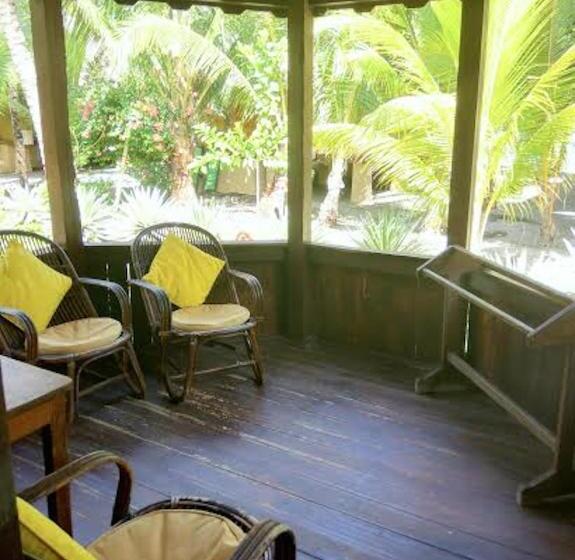 اتاق خانوادگی با چشم‌انداز دریا, Sea World Club Beach Resort & Dive Center