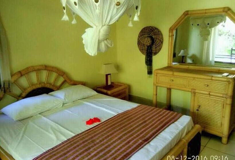 سوییت خانوادگی, Sea World Club Beach Resort & Dive Center