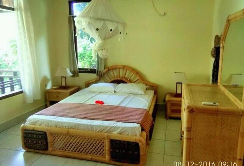 سوییت خانوادگی, Sea World Club Beach Resort & Dive Center