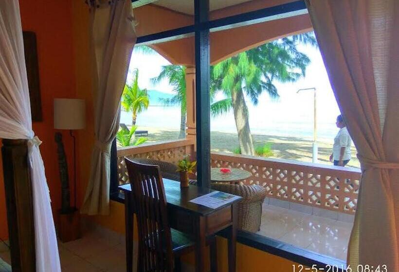 اتاق لوکس با چشم‌انداز دریا, Sea World Club Beach Resort & Dive Center