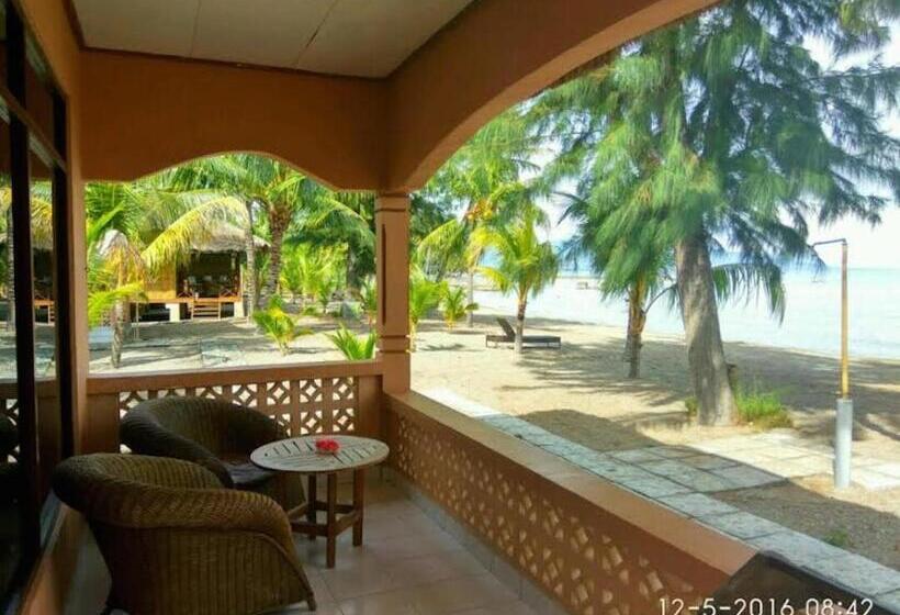 اتاق لوکس با چشم‌انداز دریا, Sea World Club Beach Resort & Dive Center