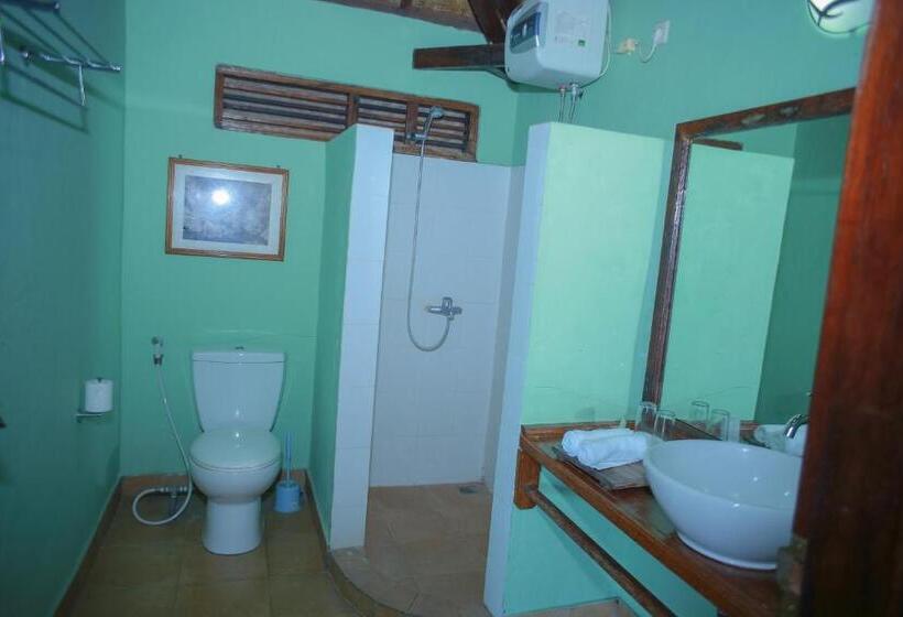 اتاق لوکس با چشم‌انداز دریا, Sea World Club Beach Resort & Dive Center