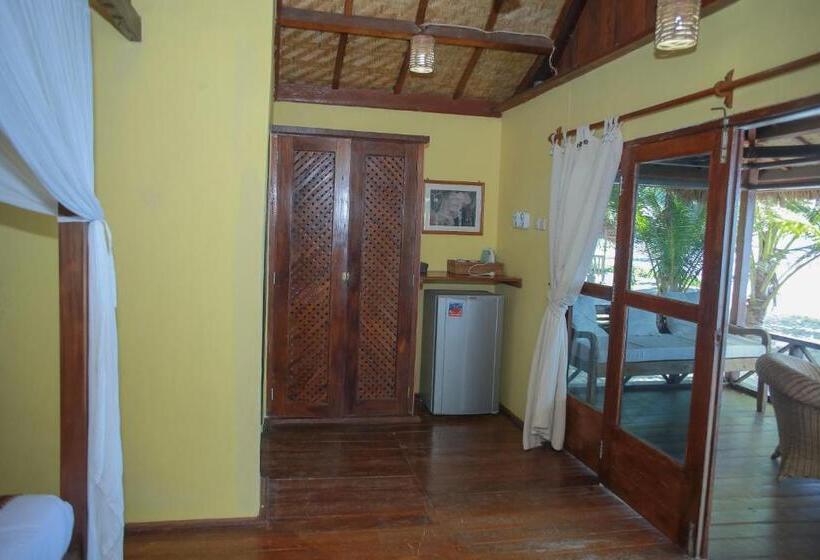 اتاق لوکس با چشم‌انداز دریا, Sea World Club Beach Resort & Dive Center