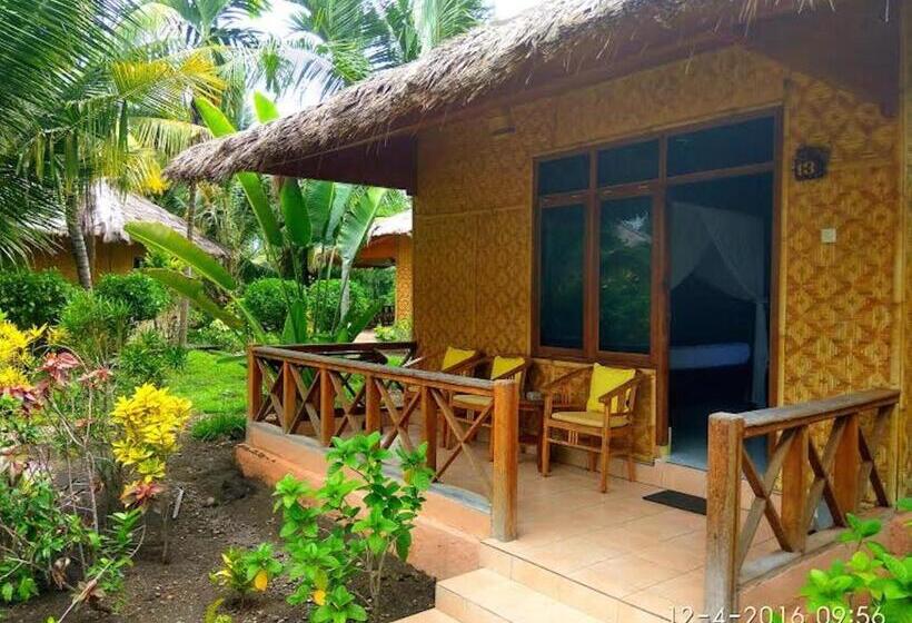 اتاق استاندارد سه تخته با چشم‌انداز باغ, Sea World Club Beach Resort & Dive Center