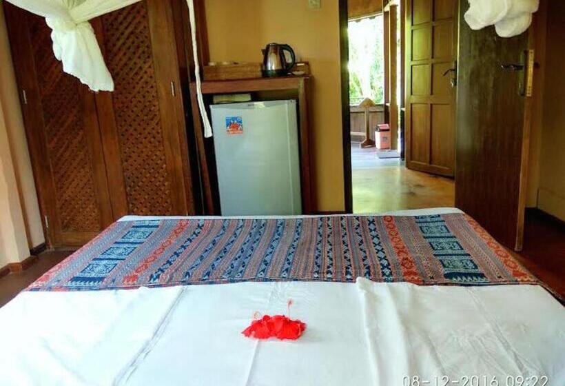 اتاق خانوادگی با چشم‌انداز دریا, Sea World Club Beach Resort & Dive Center