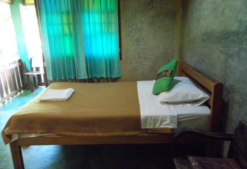 اتاق استاندارد یک نفره, Tamarind Grand Resort Mae Sariang