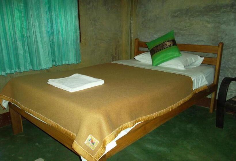 اتاق استاندارد یک نفره, Tamarind Grand Resort Mae Sariang