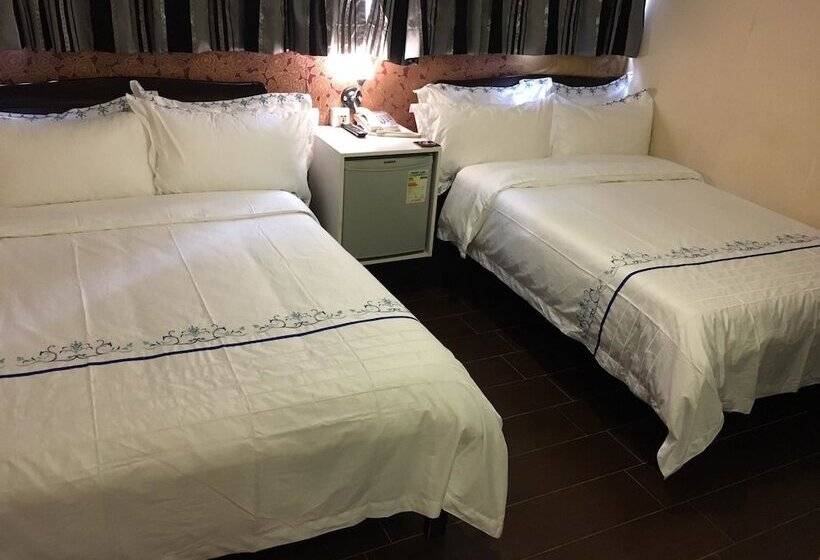 اتاق استاندارد با 2 تخت دوبل, California