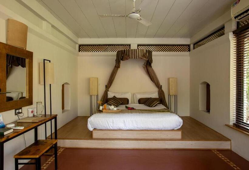 اتاق لوکس, Coconut Creek Resort   Dabolim Airport