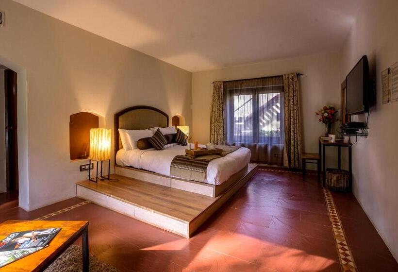 اتاق لوکس, Coconut Creek Resort   Dabolim Airport