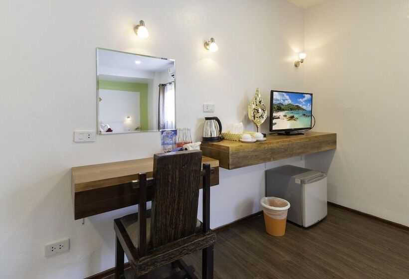 اتاق استاندارد سه نفره, Crystal Bay Beach Resort