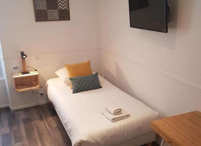 اتاق استاندارد سه نفره, Hôtel Restaurant Le Mulberry Arromanches