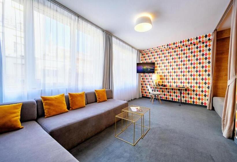 اتاق سوپریور, Roombach Hotel Budapest Center