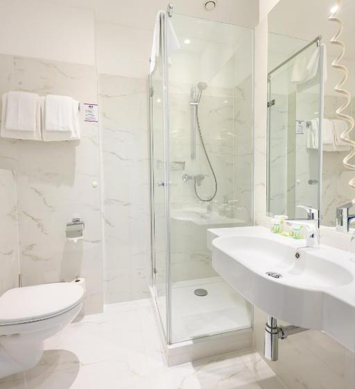 سوییت جونیور, Roombach Hotel Budapest Center