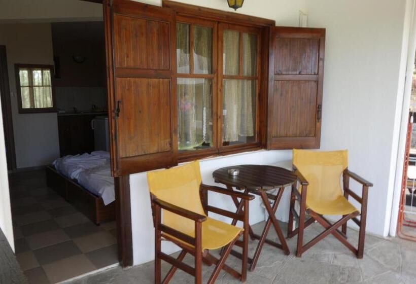 استودیوی استاندارد, Maistrali Beach Studios