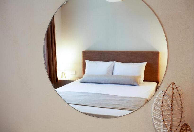 استودیوی استاندارد, Maistrali Beach Studios