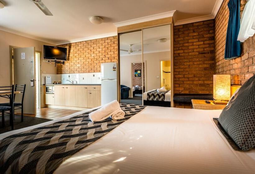 سوییت خانوادگی, Park Beach Resort Motel