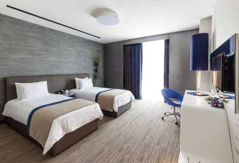 Habitación Estándar, Ramada Hotel & Suites By Wyndham Izmir Kemalpasa