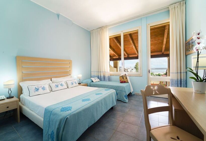 اتاق سوپریور سه تخته, Cala Della Torre Resort