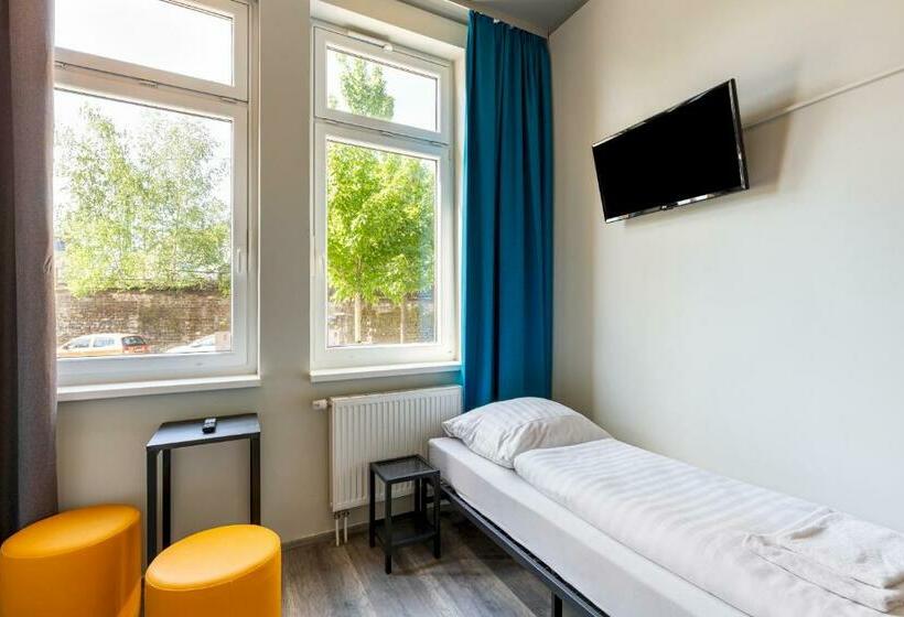 Номер Стандарт Индивидуальный, a&o Aachen Hauptbahnhof