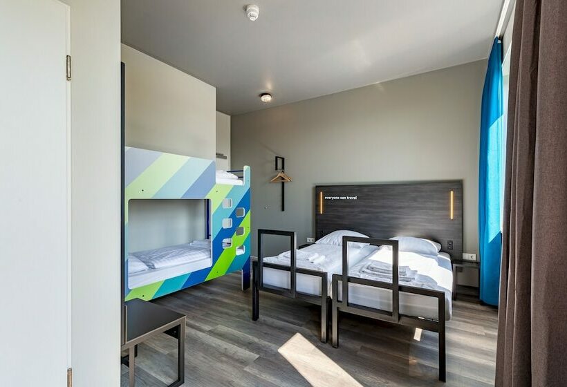 Standard Quadruple Room, A&o Aachen Hauptbahnhof