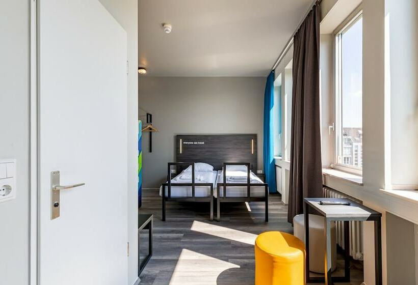 Standard Quadruple Room, A&o Aachen Hauptbahnhof