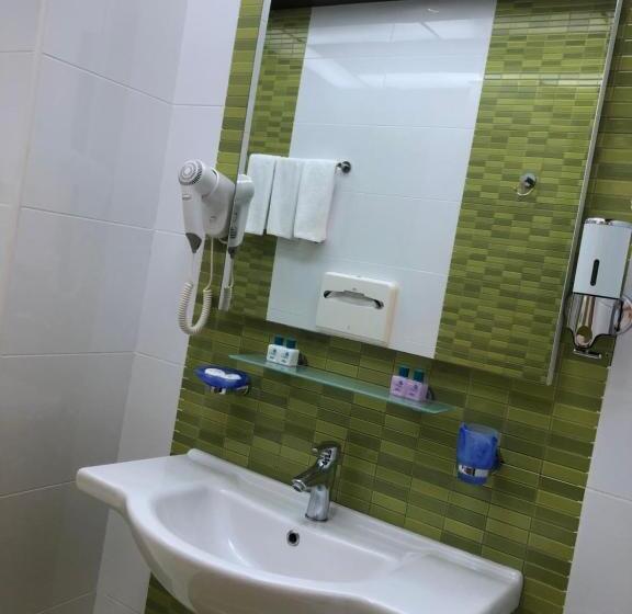 سوییت با چشم‌انداز دریا, Aysberq Resort
