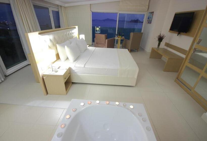 Suite, Dragut Point North   All Inclusive