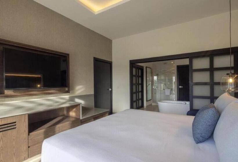 سوییت جونیور کلاب, Hideaway At Royalton Blue Waters, An Autograph Collection All Inclusive Resort   Adults Only