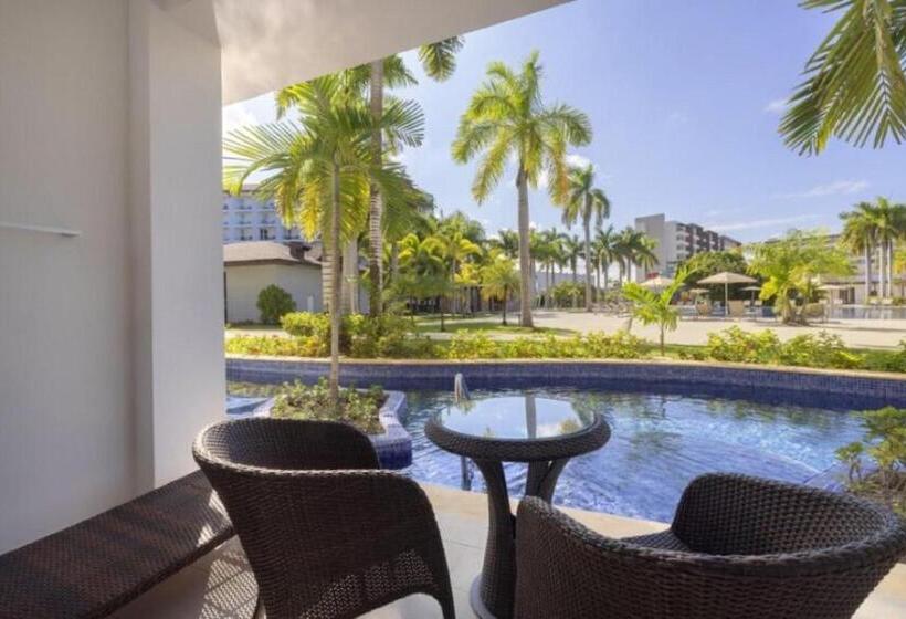 سوییت جونیور کلاب, Hideaway At Royalton Blue Waters, An Autograph Collection All Inclusive Resort   Adults Only