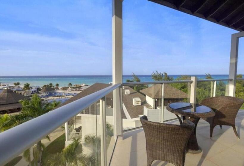 سوییت جونیور لوکس با چشم‌انداز دریا, Hideaway At Royalton Blue Waters, An Autograph Collection All Inclusive Resort   Adults Only