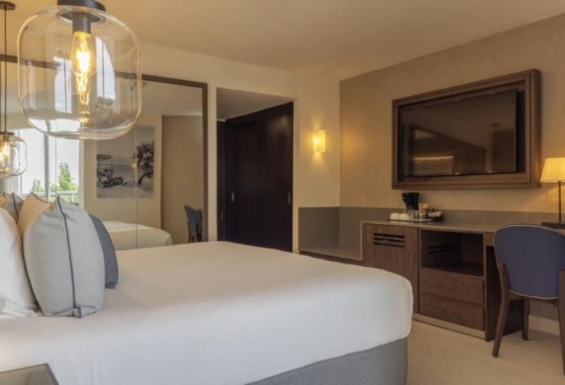 اتاق لوکس, Hideaway At Royalton Blue Waters, An Autograph Collection All Inclusive Resort   Adults Only