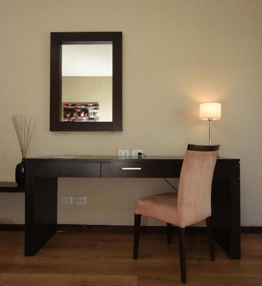 سوییت جونیور, Howard Johnson Resort & Convention Center Ezeiza
