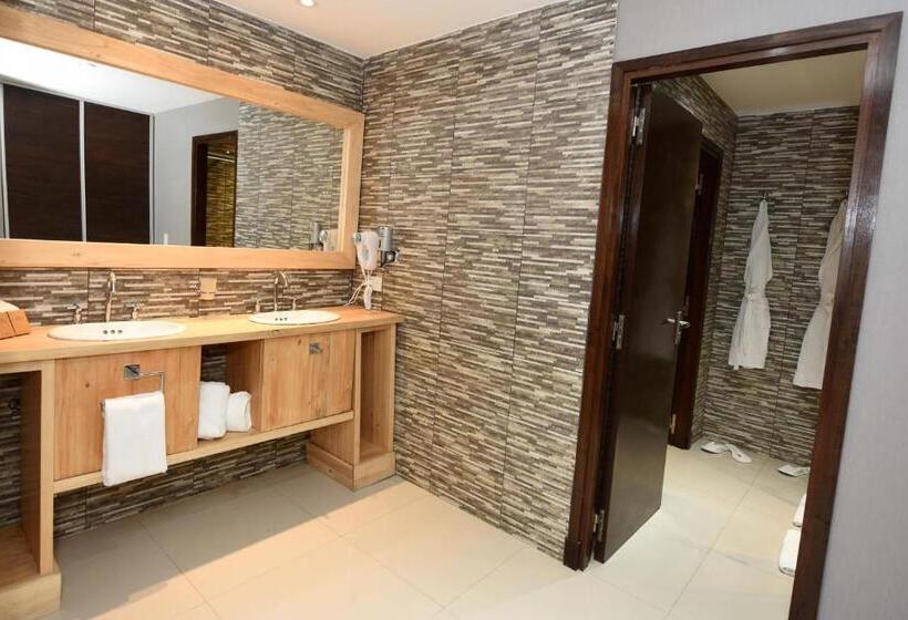 سوئیت با تخت بزرگ, Howard Johnson Resort & Convention Center Ezeiza