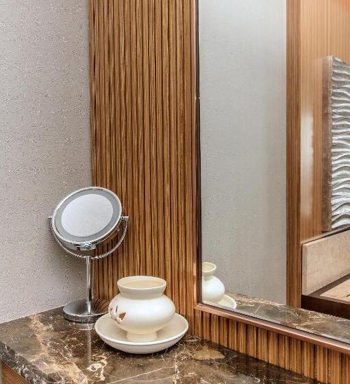 Deluxe Room Mountain View, Mission Hills Hotel Resorts Dongguan