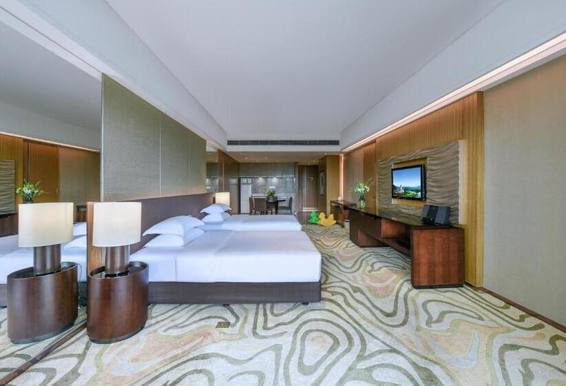 Deluxe Room Mountain View, Mission Hills Hotel Resorts Dongguan