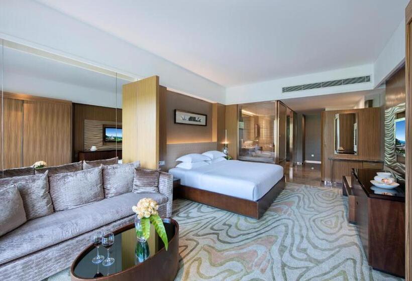 Premium room w/ mountain view, Mission Hills Dongguan