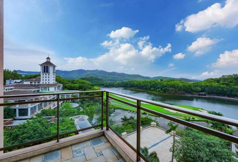 اتاق لوکس با چشم‌انداز دریاچه, Mission Hills Hotel Resorts Dongguan