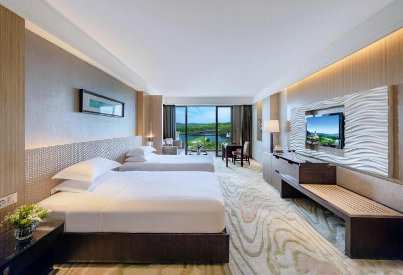 اتاق پریمیوم با چشم‌انداز دریاچه, Mission Hills Hotel Resorts Dongguan